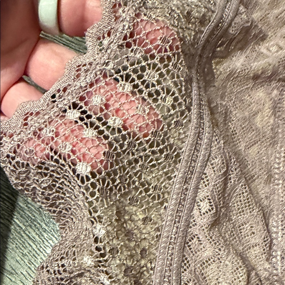 Lace Bodysuit in Dusty Pink - Picture 4 of 6